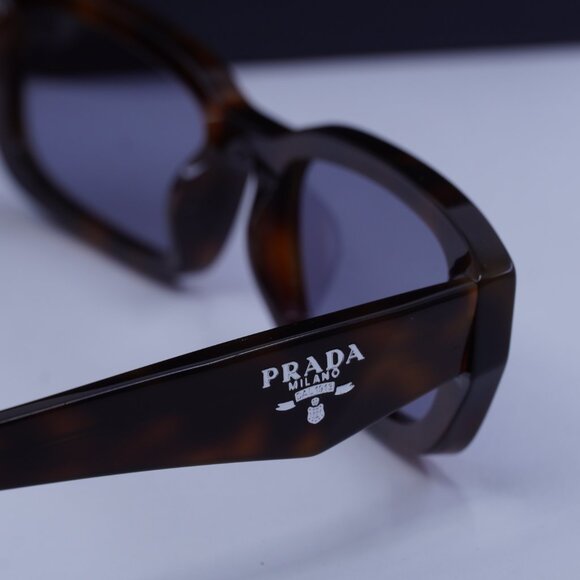 Prada PRB06S 15W03N Rectangle Sunglasses – Havana\\Grey